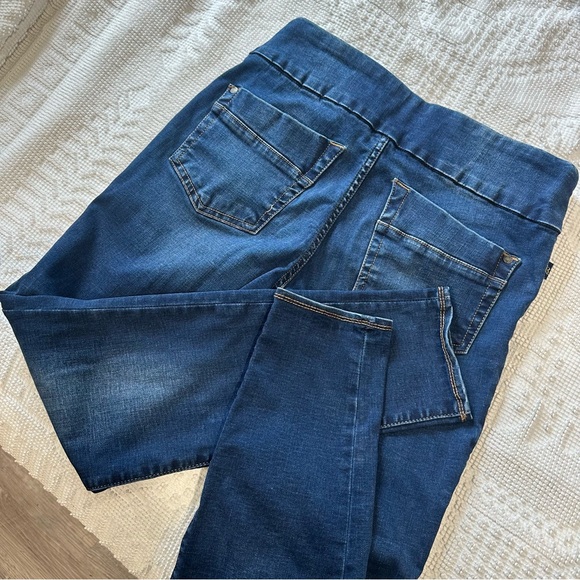 Rock & Republic Denim Rx Fever Pull On Crop Jean - Picture 3 of 8